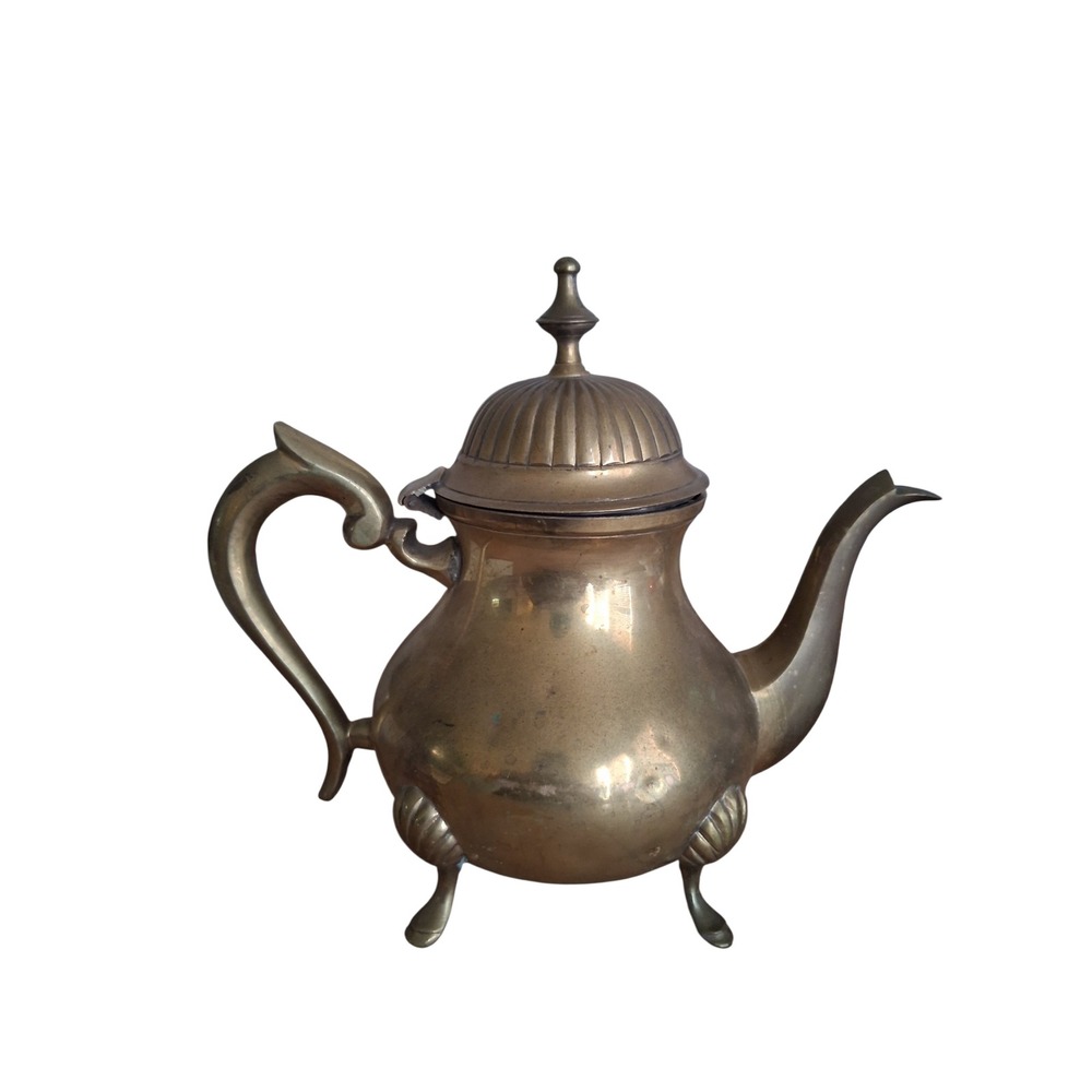 Vintage 8"x9½"  Brass Teapot with Lid  made in India Ribbed Home Decor Kitchen‎